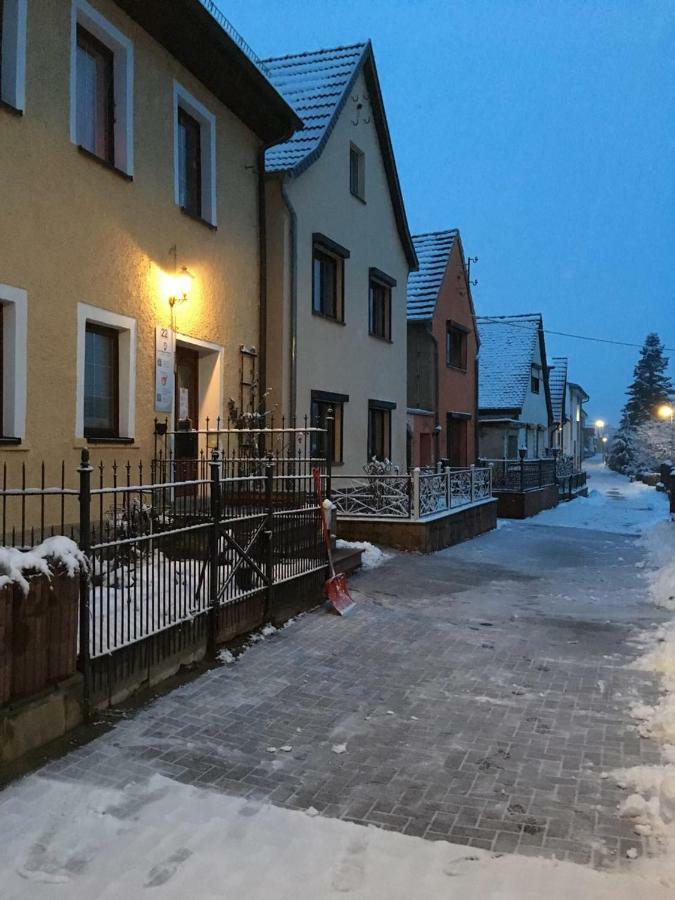 Radler Pension Wettin Екстер'єр фото